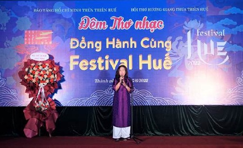 Thơ ca đồng hành cùng Festival Huế