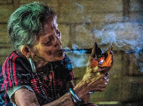 Những khoảnh khắc Huế 03-25